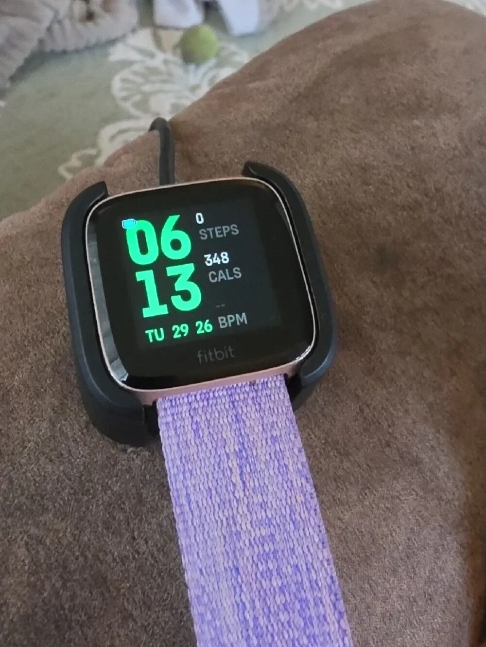 fitbit Versa Special Edition smartwatch - lavender. Scratch On Screen pricereduc